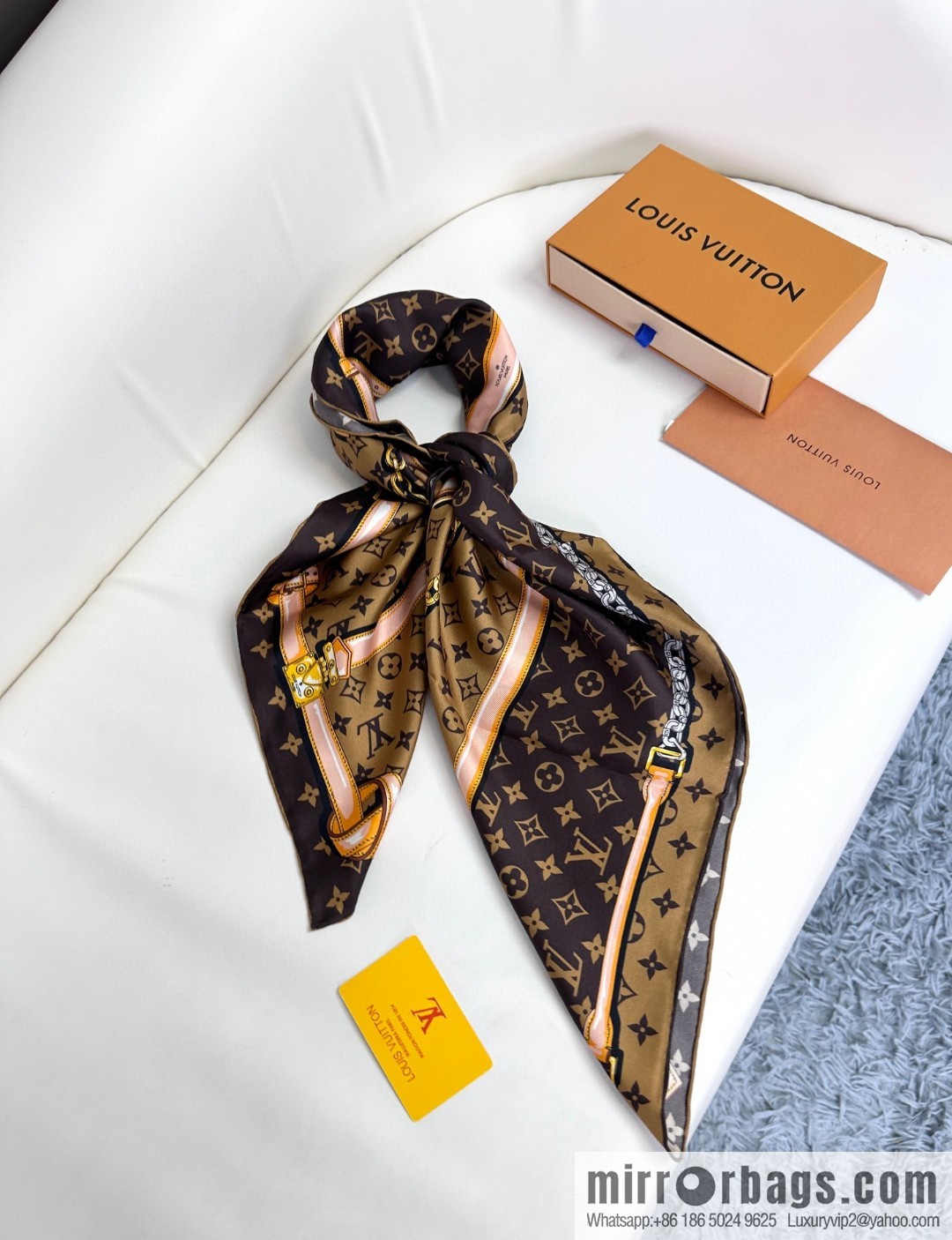 LV belt square towel M78666