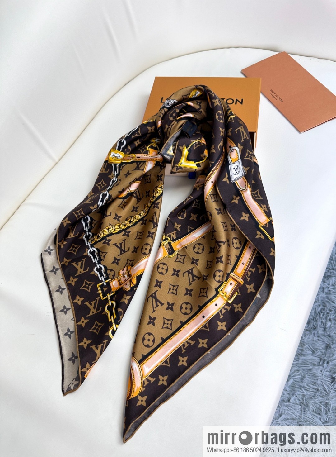 LV belt square towel M78666