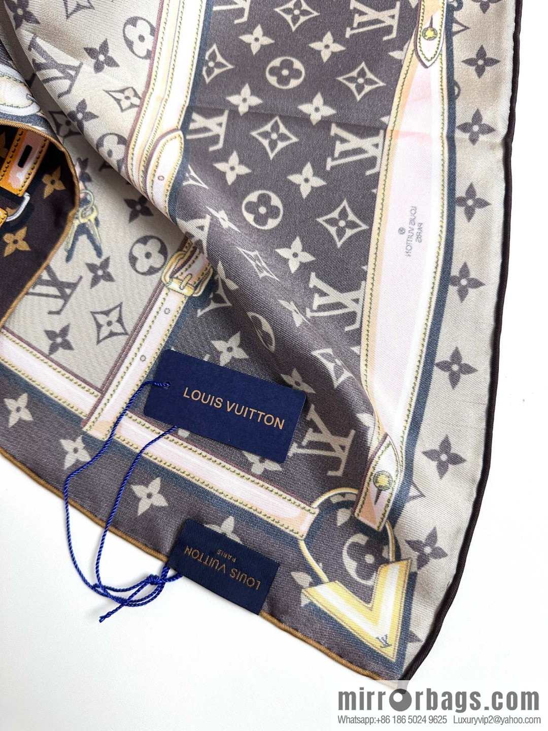 LV belt square towel M78666