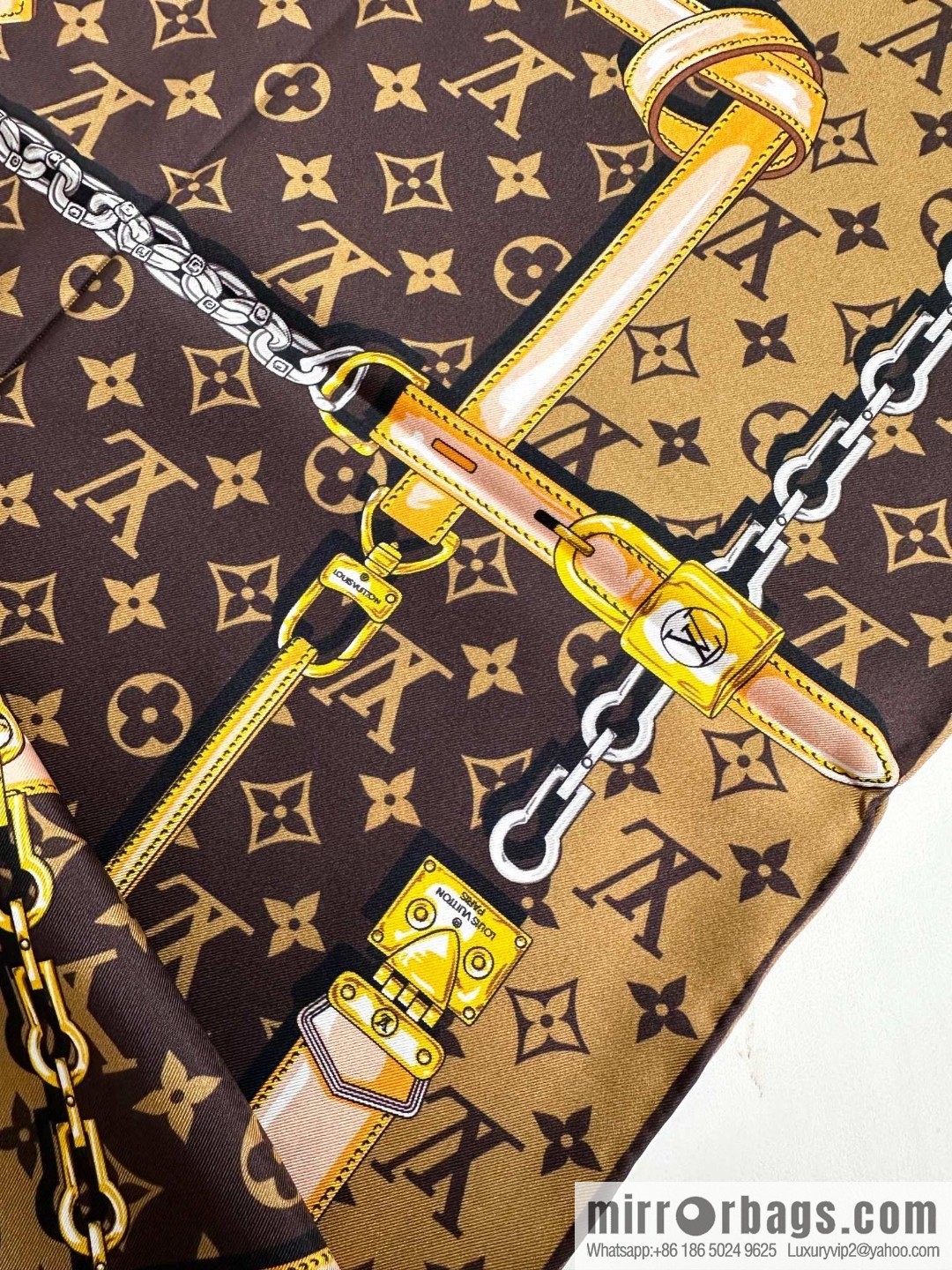 LV belt square towel M78666