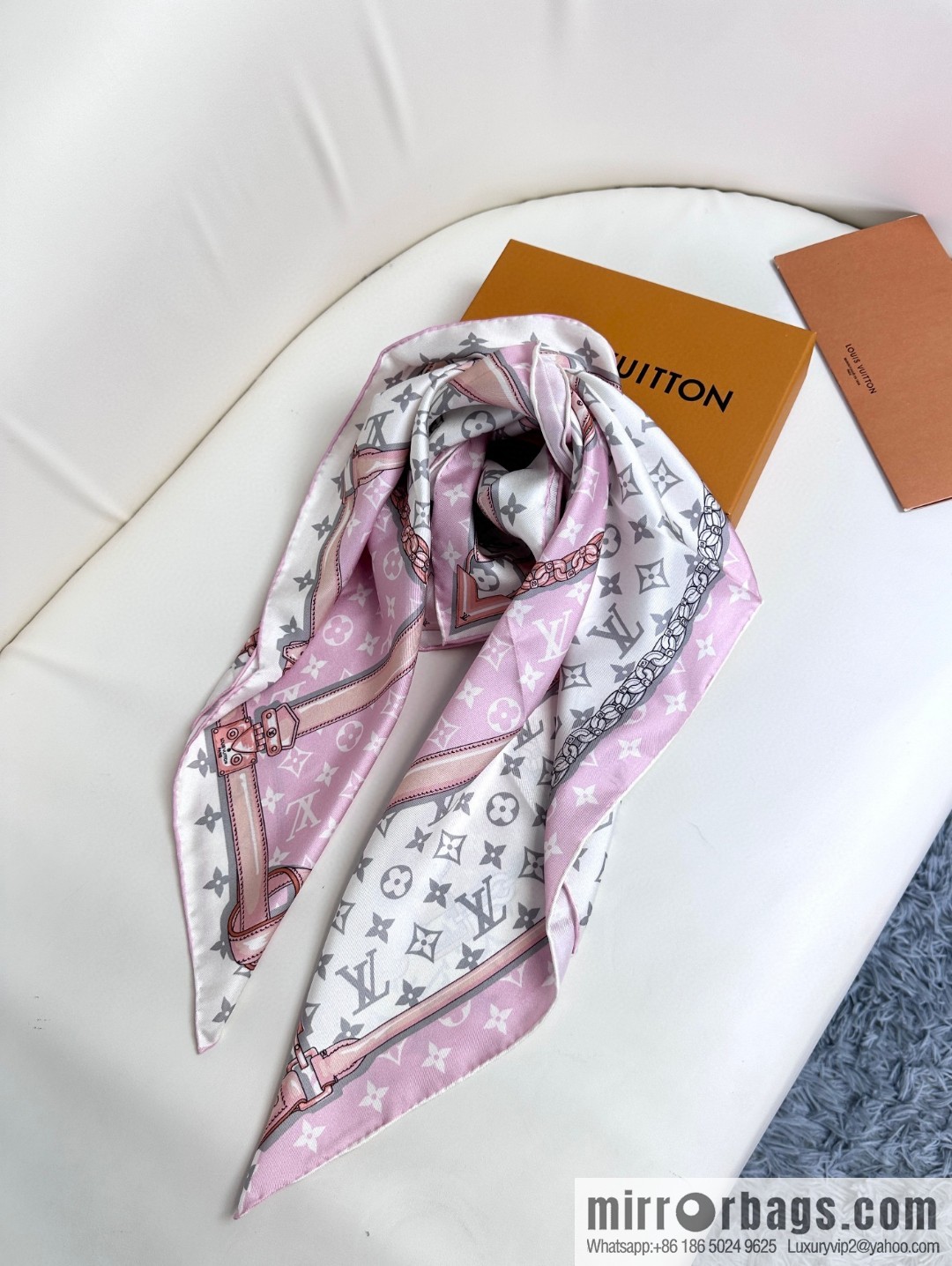 LV belt square towel M70638