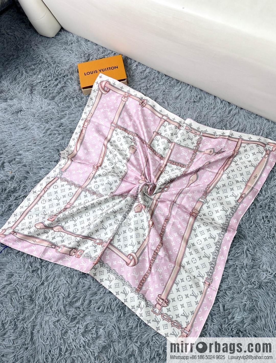 LV belt square towel M70638