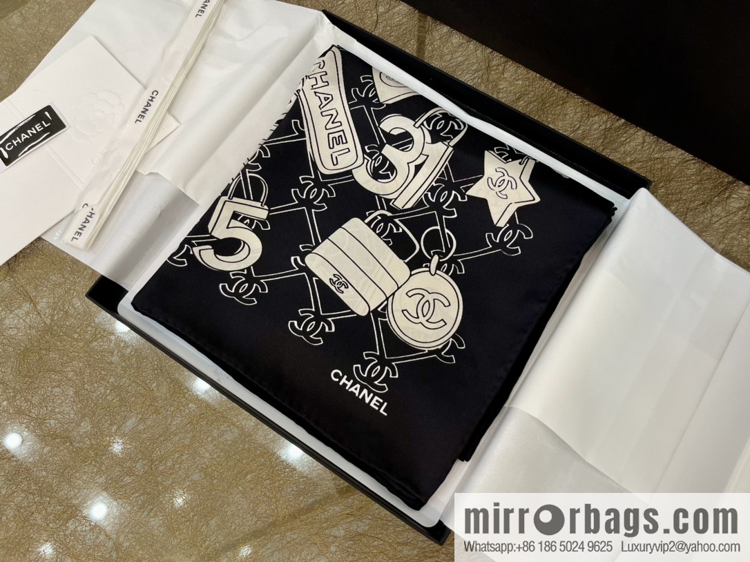 CHANEL Chanel spring and summer new 100% silk scarf