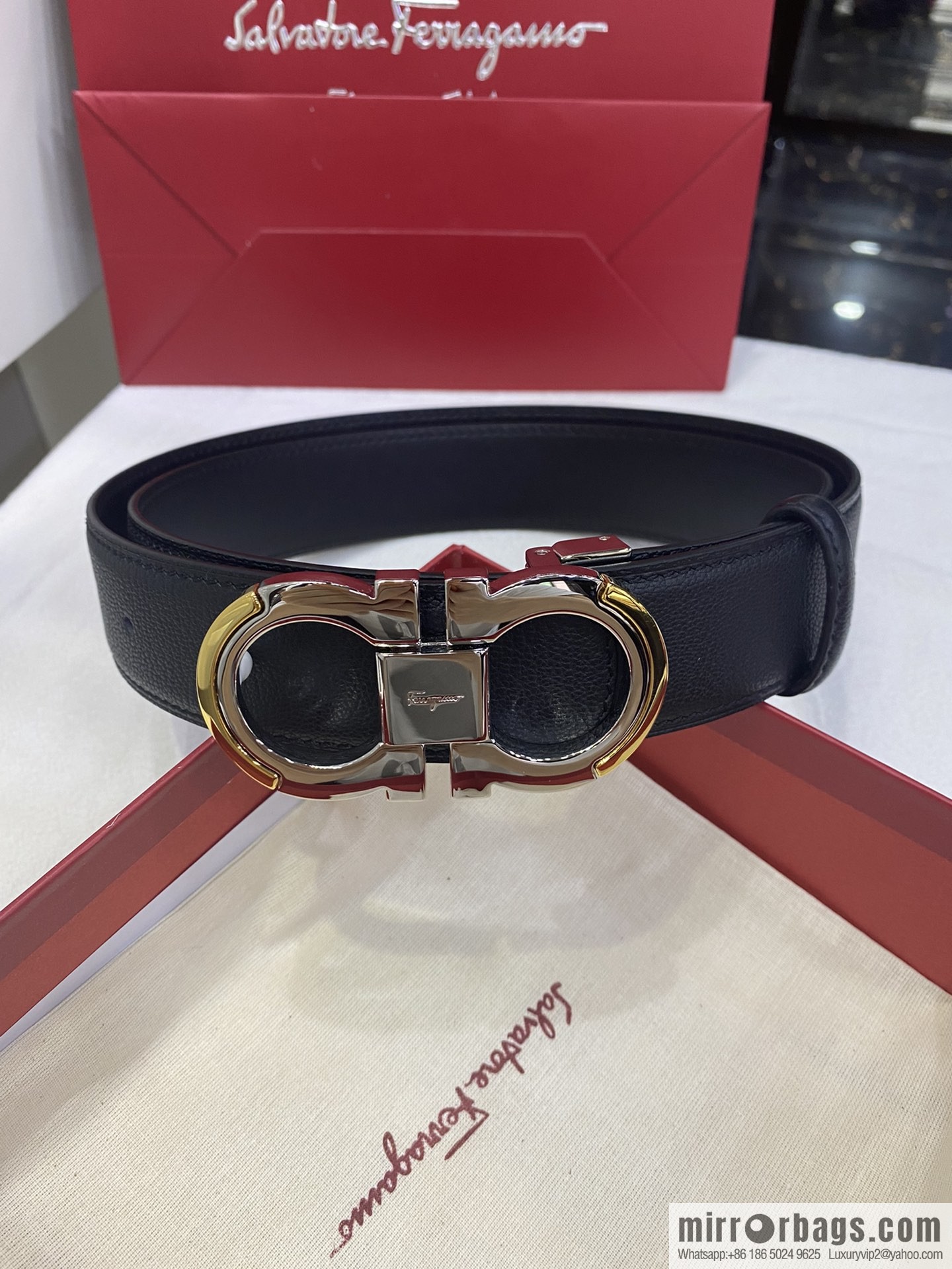 Ferragamo's new 3.5cm Gancio double-circle intercolored edge metal clip buckle, with the first layer of cowhide belt