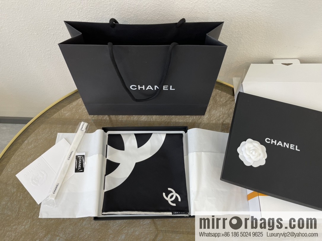 CHANEL Chanel classic black and white grid large C100% silk scarf