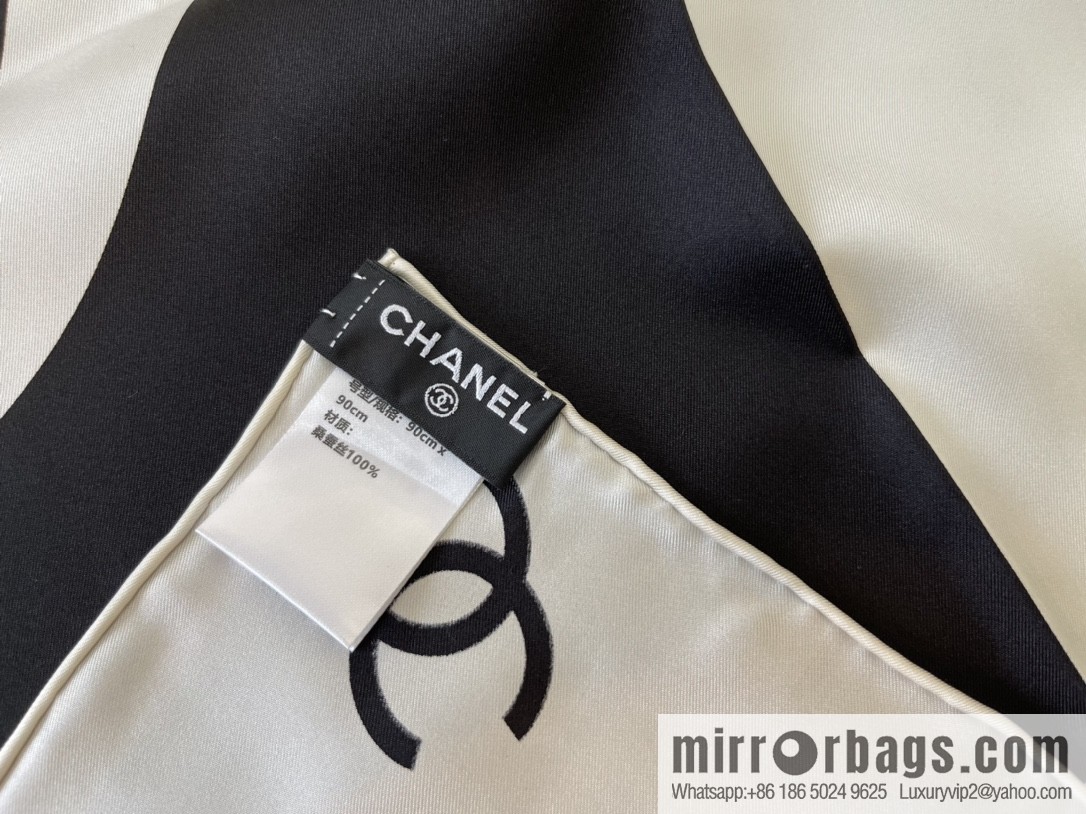 CHANEL Chanel classic black and white grid large C100% silk scarf