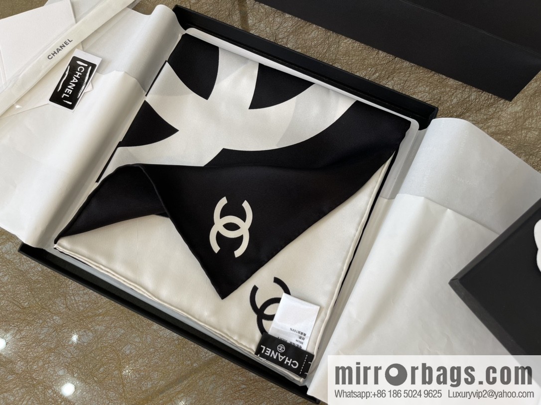 CHANEL Chanel classic black and white grid large C100% silk scarf