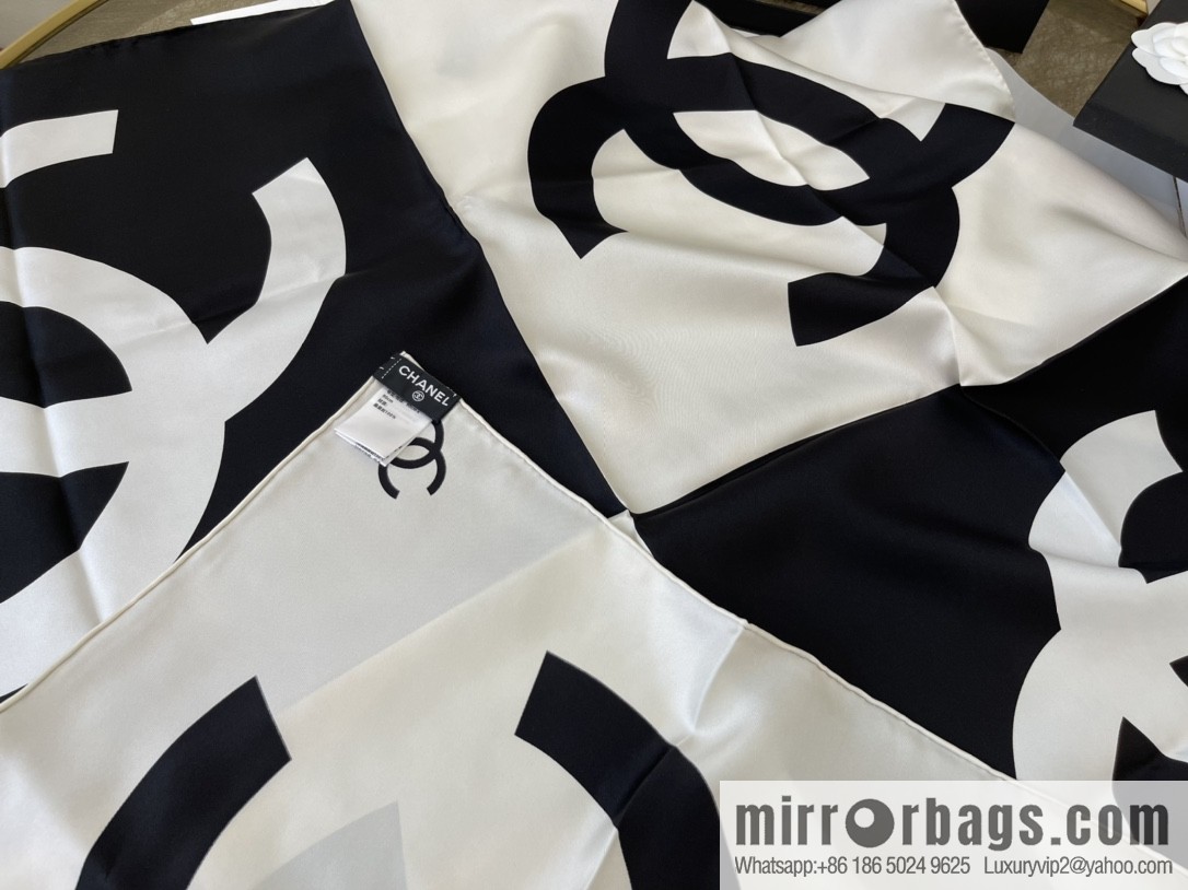 CHANEL Chanel classic black and white grid large C100% silk scarf