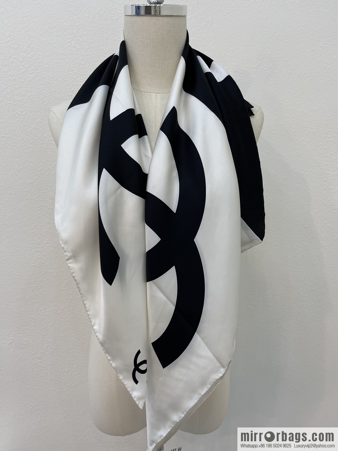 CHANEL Chanel classic black and white grid large C100% silk scarf