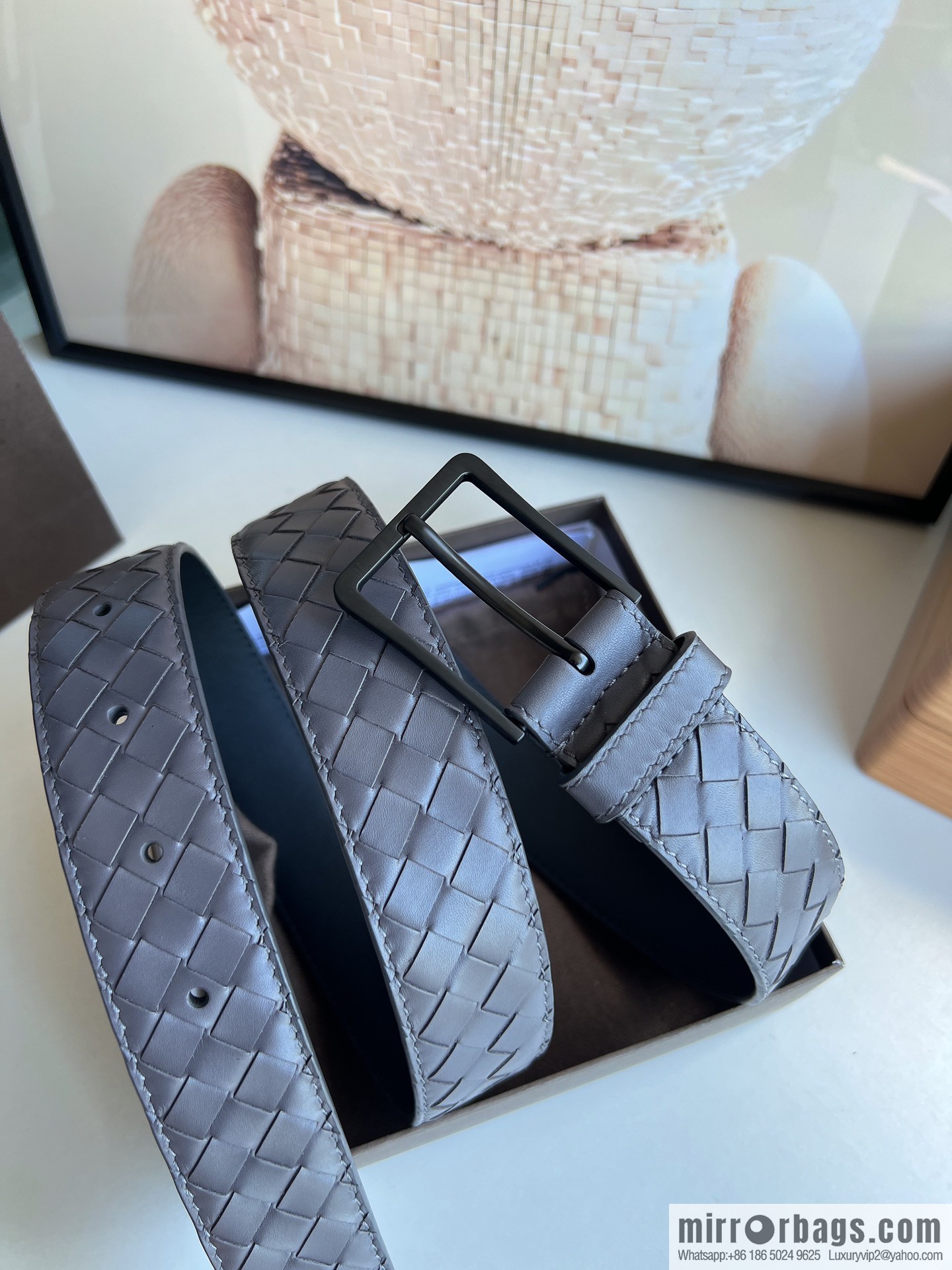 BV Baodian, imported calfskin woven small squares become a typical logo 3.5cm belt