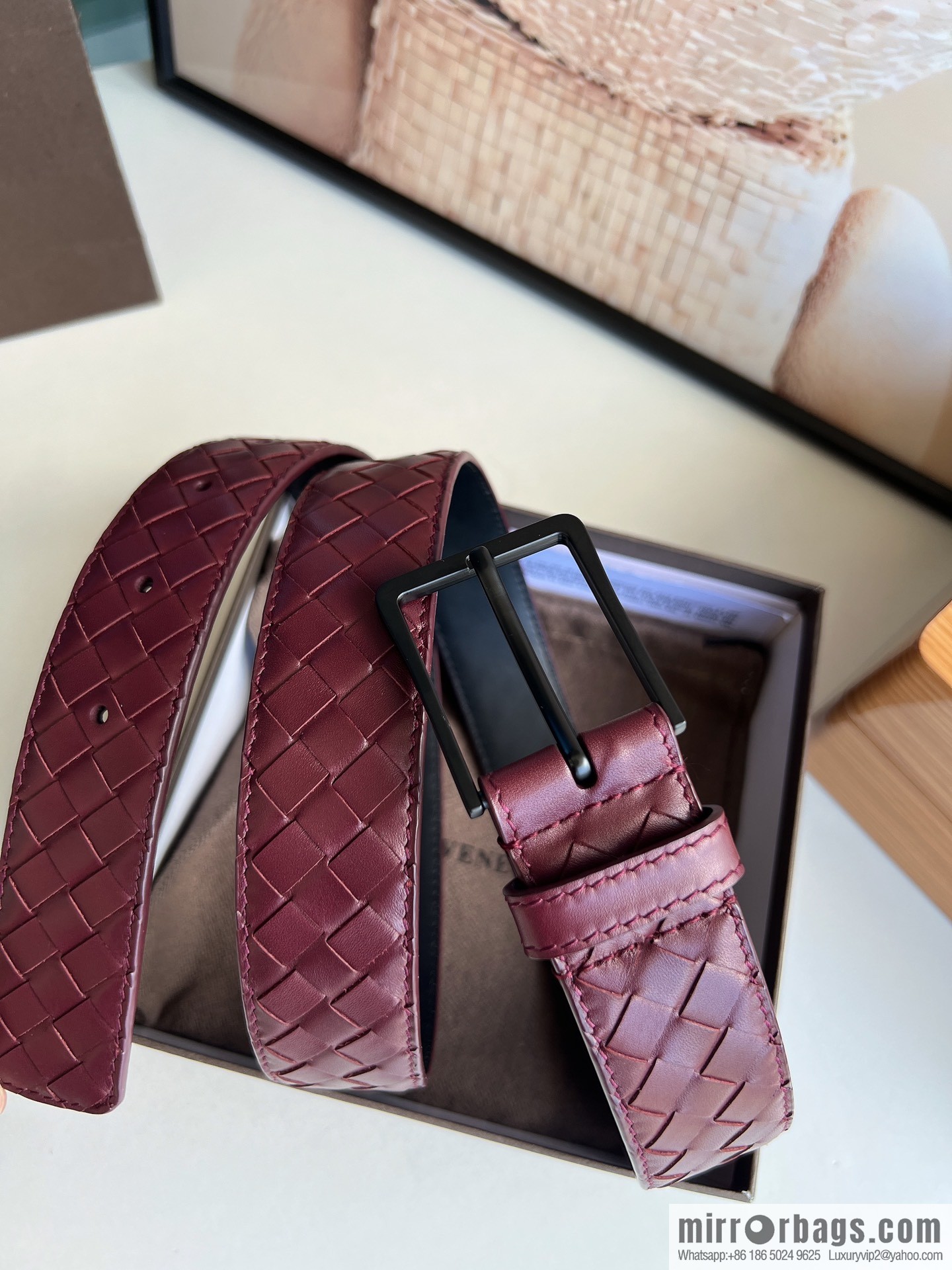BV Baodian, imported calfskin woven small squares become a typical logo 3.5cm belt