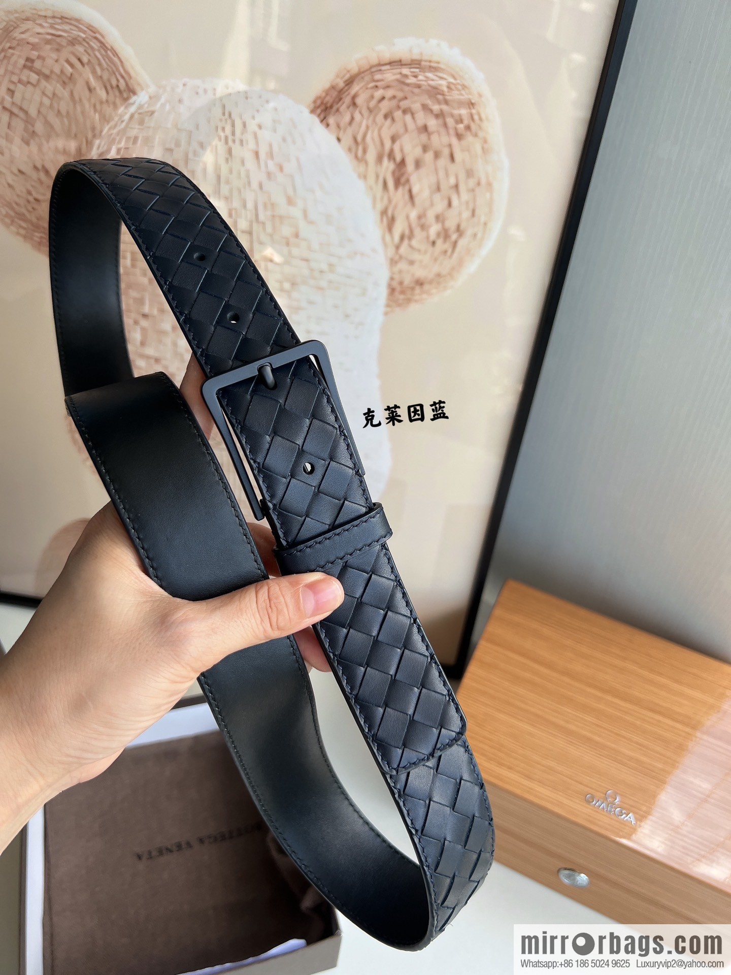 BV Baodian, imported calfskin woven small squares become a typical logo 3.5cm belt