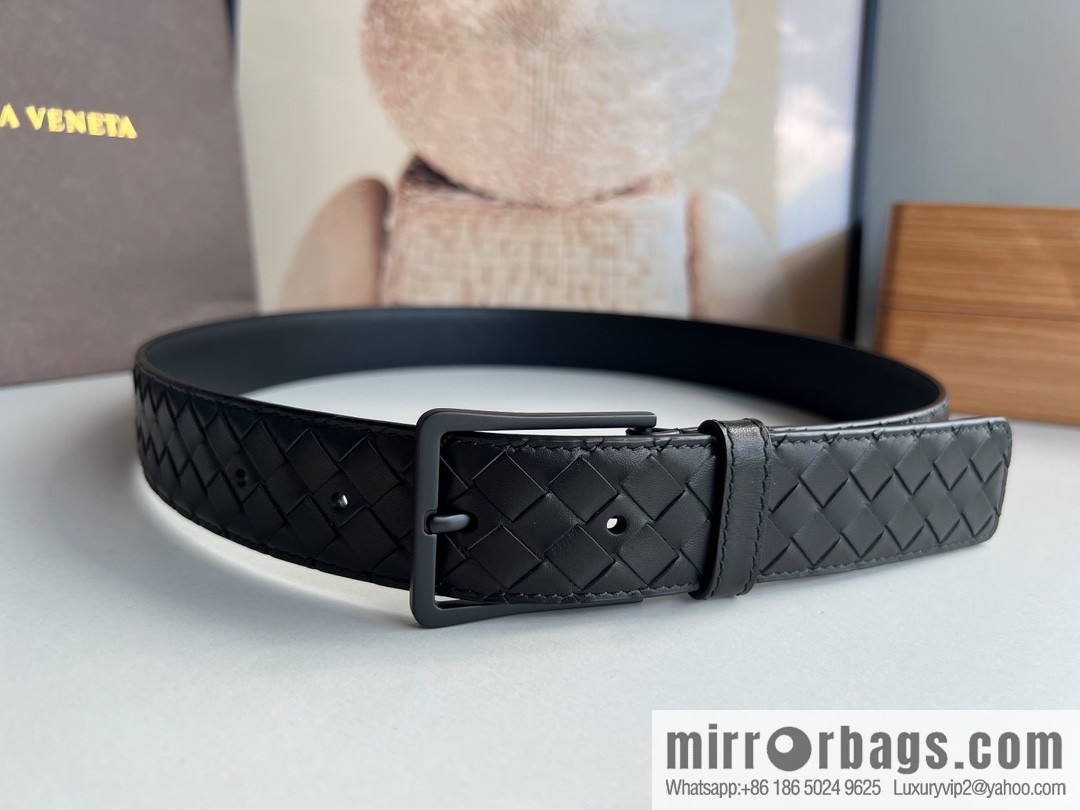 BV Baodian, imported calfskin woven small squares become a typical logo 3.5cm belt
