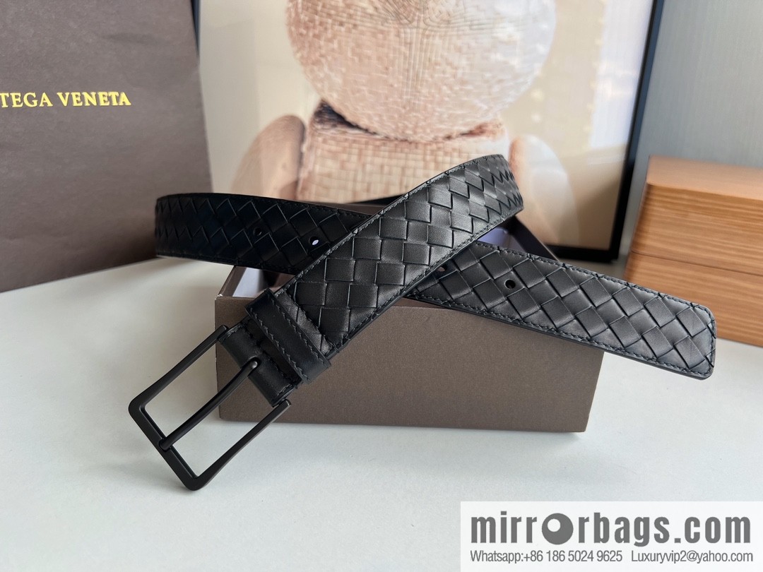 BV Baodian, imported calfskin woven small squares become a typical logo 3.5cm belt