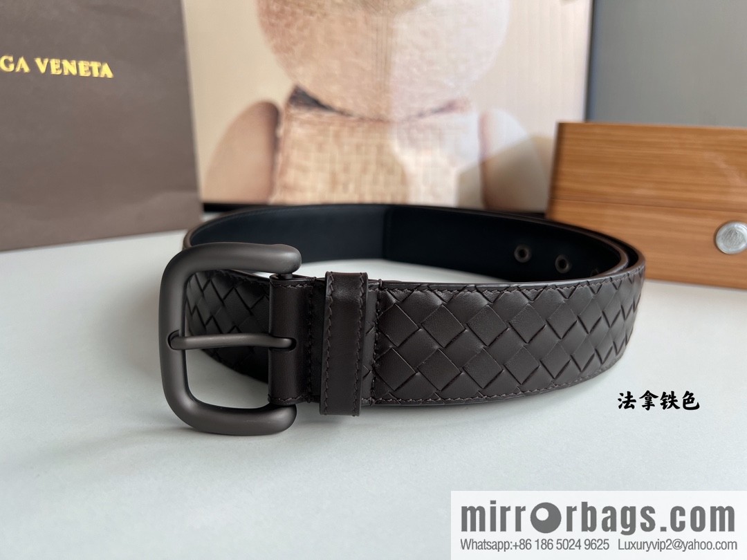 BV Baodian, imported calfskin woven small squares become a typical logo men 3.5cm.
