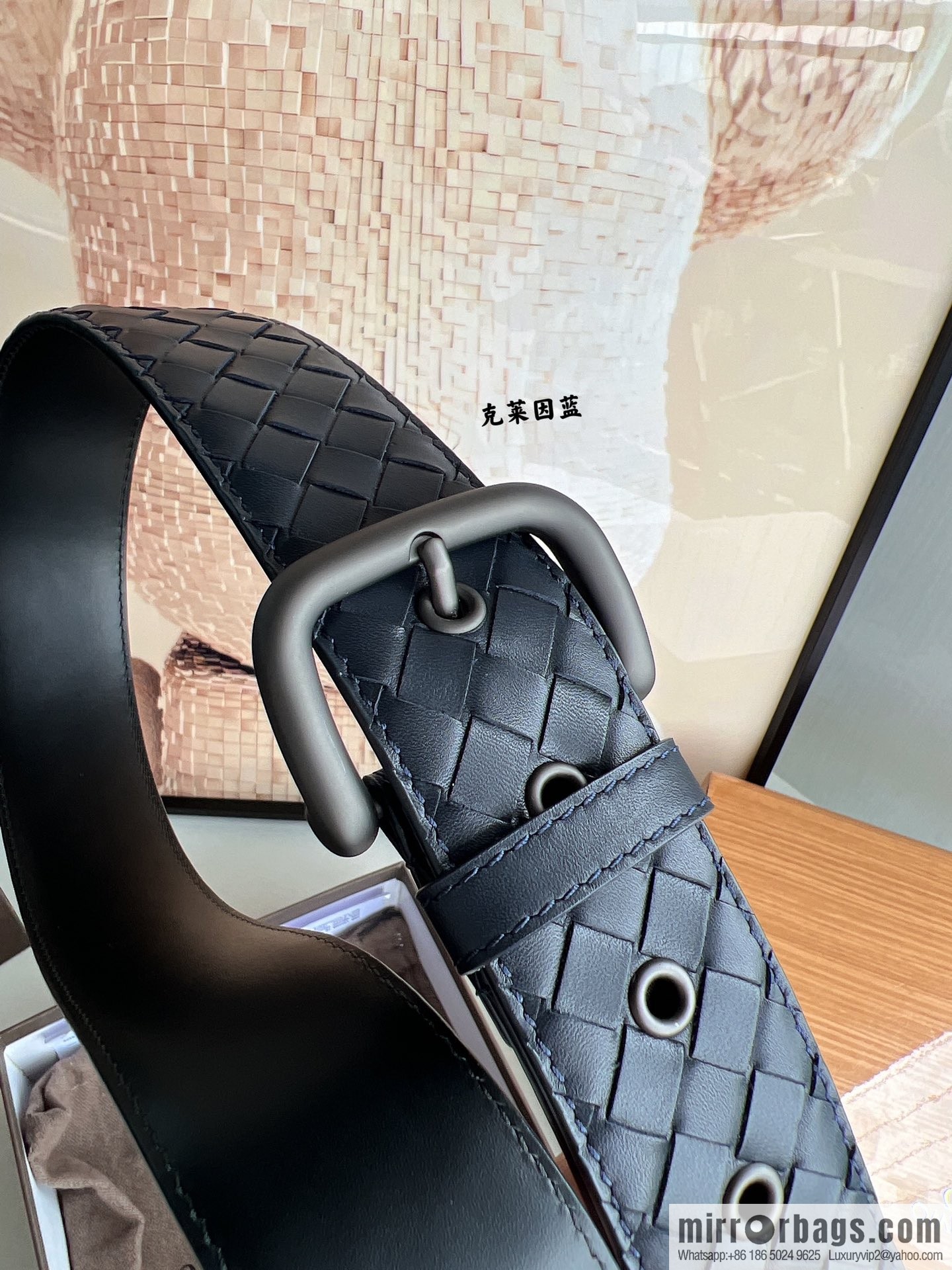 BV Baodian, imported calfskin woven small squares become a typical logo men 3.5cm.
