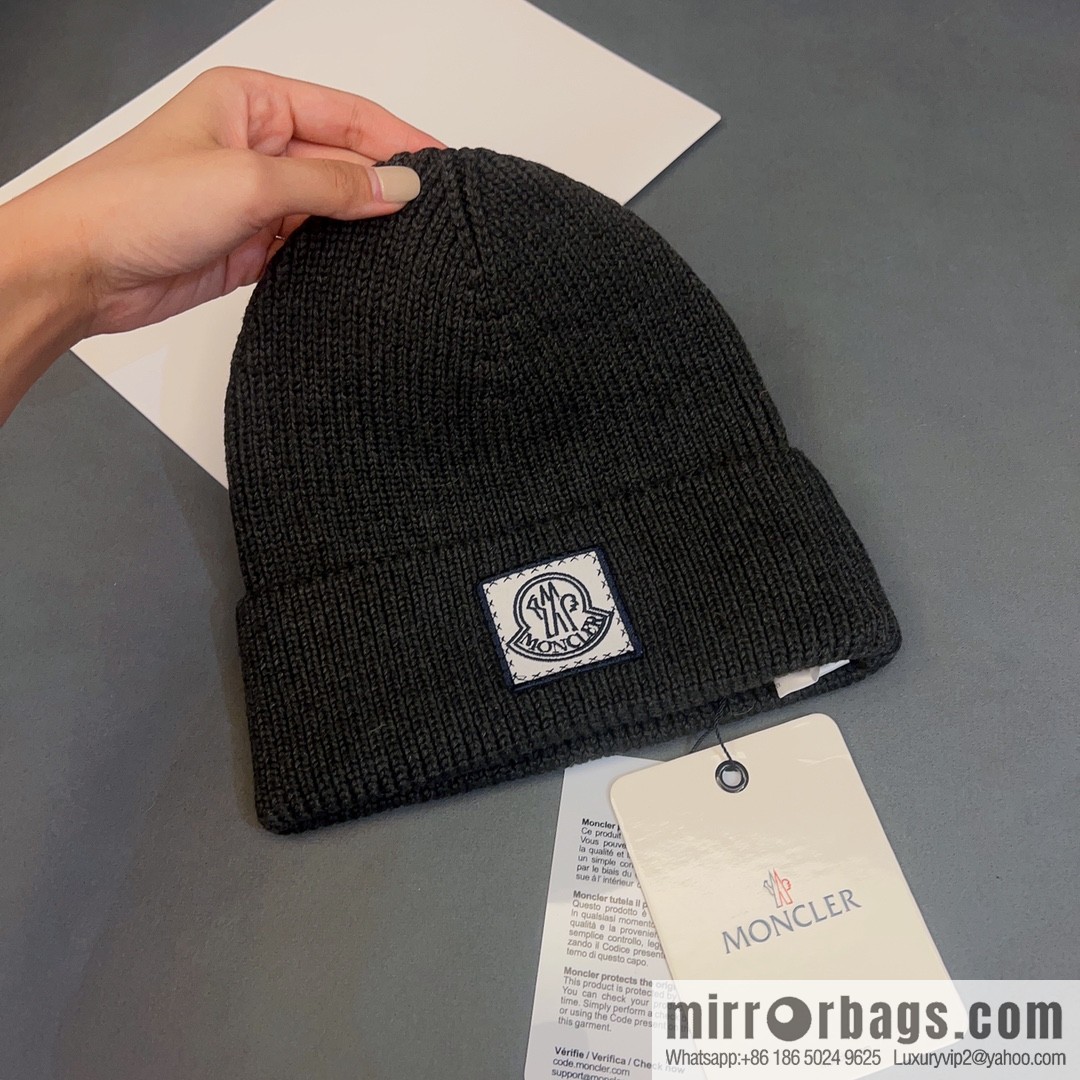 Moncler explosive personality LOGO knitted hat