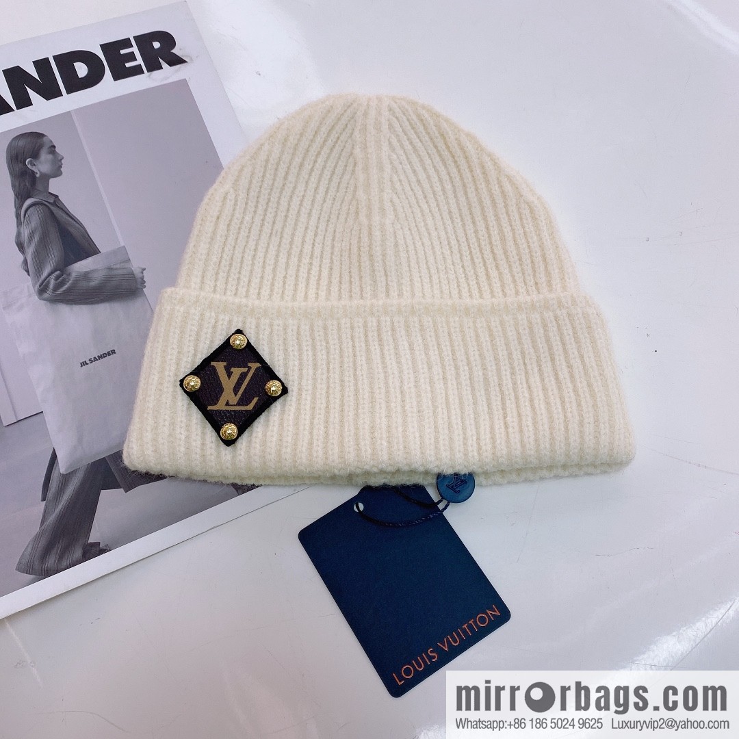 LV Louis Vuitton autumn and winter wool knitted wool hat