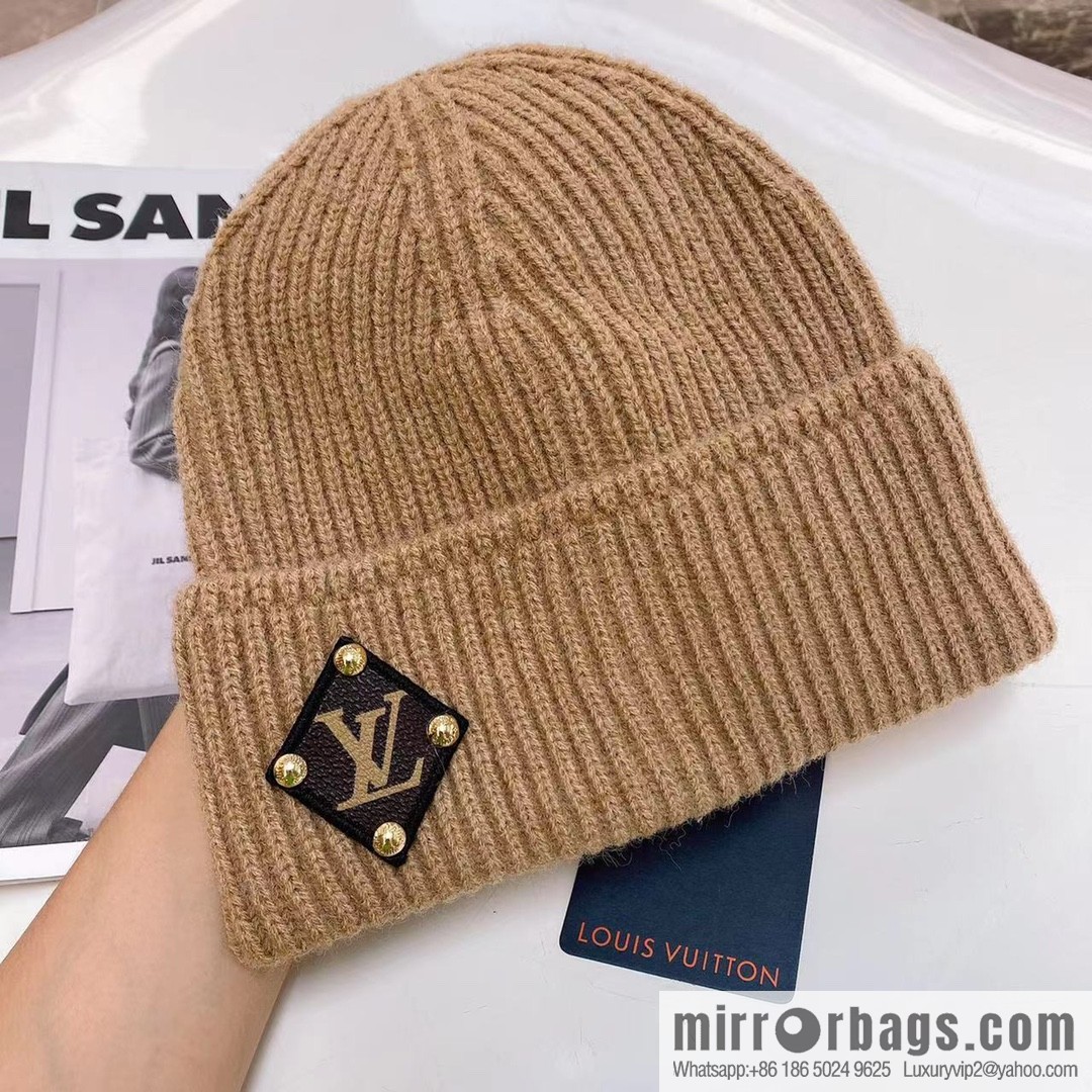 LV Louis Vuitton autumn and winter wool knitted wool hat