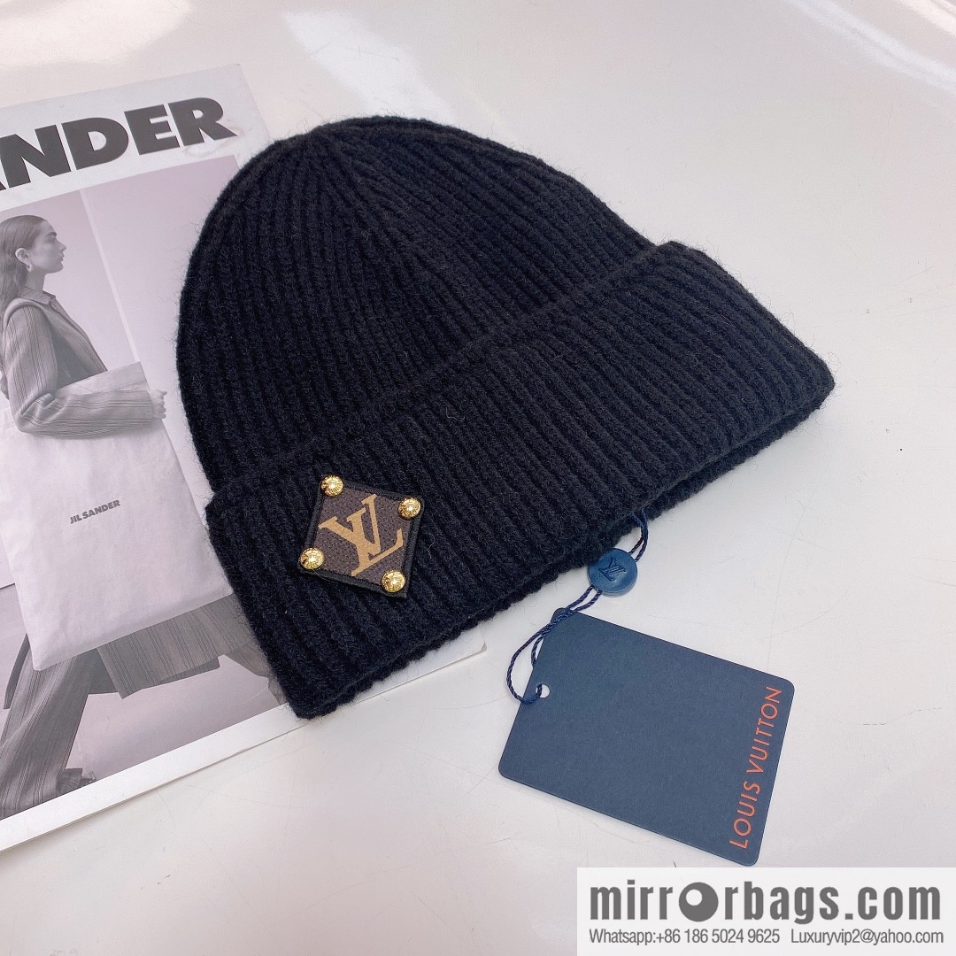 LV Louis Vuitton autumn and winter wool knitted wool hat