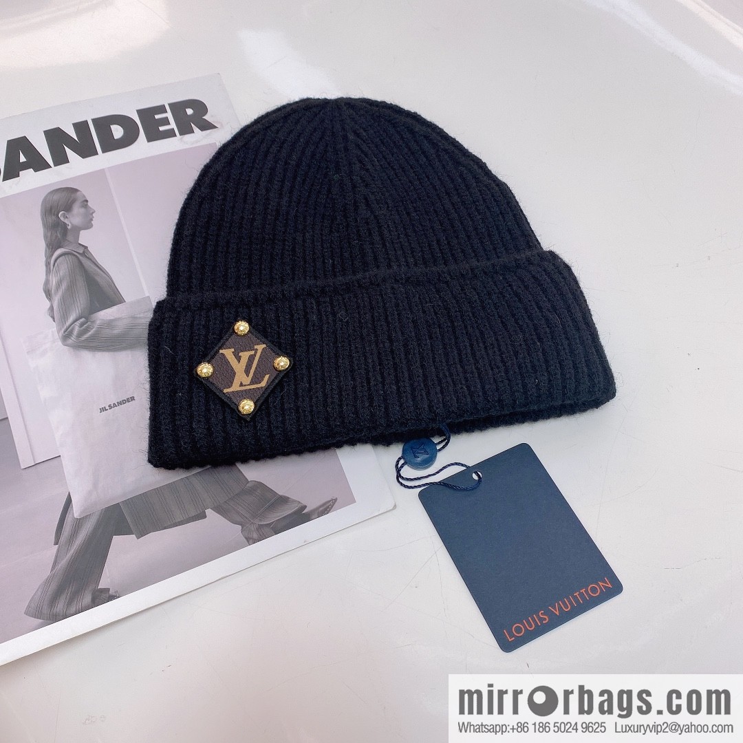 LV Louis Vuitton autumn and winter wool knitted wool hat
