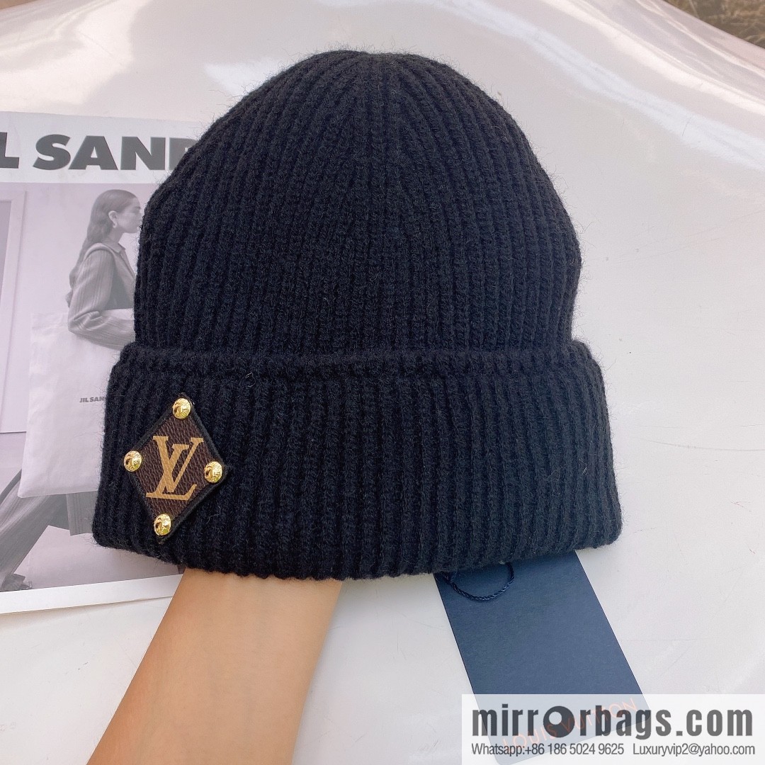 LV Louis Vuitton autumn and winter wool knitted wool hat