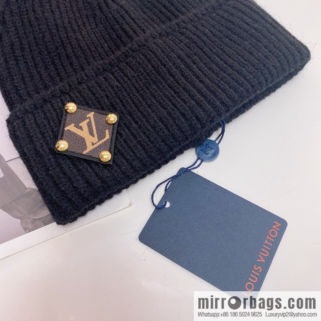LV Louis Vuitton autumn and winter wool knitted wool hat
