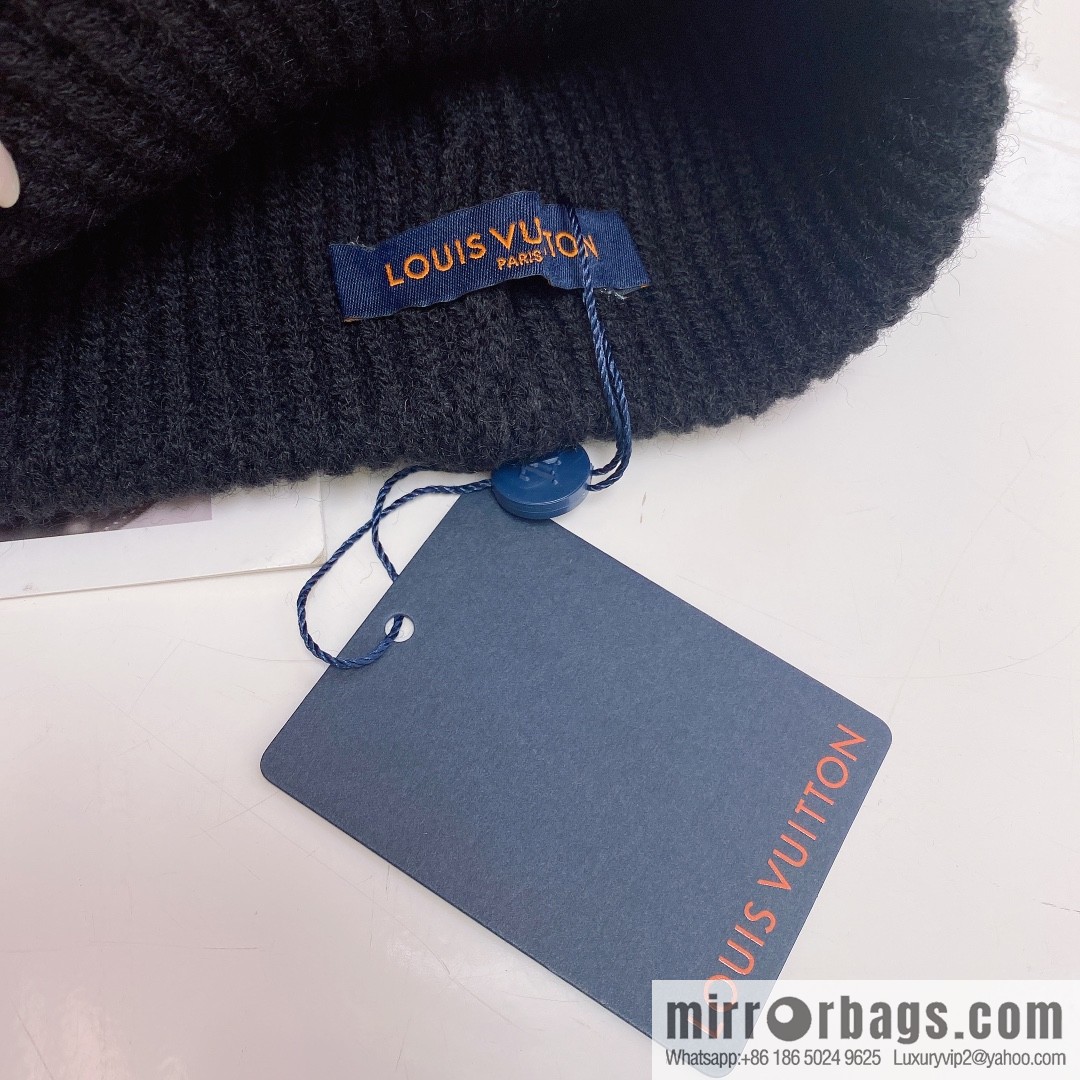 LV Louis Vuitton autumn and winter wool knitted wool hat