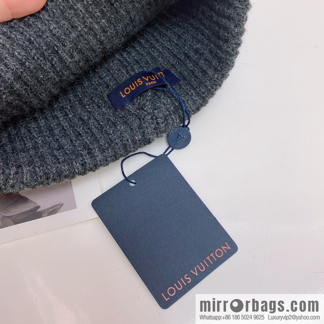 LV Louis Vuitton autumn and winter wool knitted wool hat