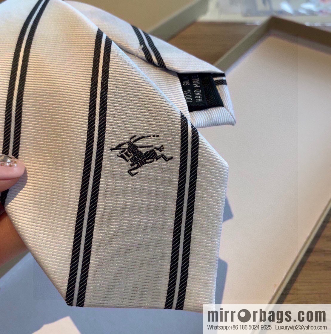 Burberry 100% Top Jacquard Silk Tie