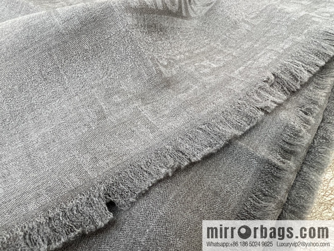 Dior Dior soft glutinous fluff cashmere square towel