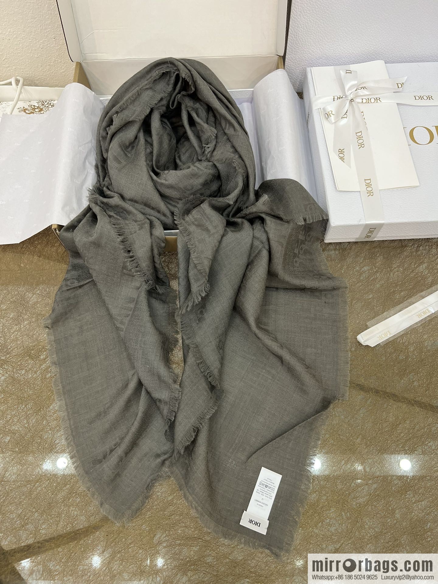 Dior Dior soft glutinous fluff cashmere square towel