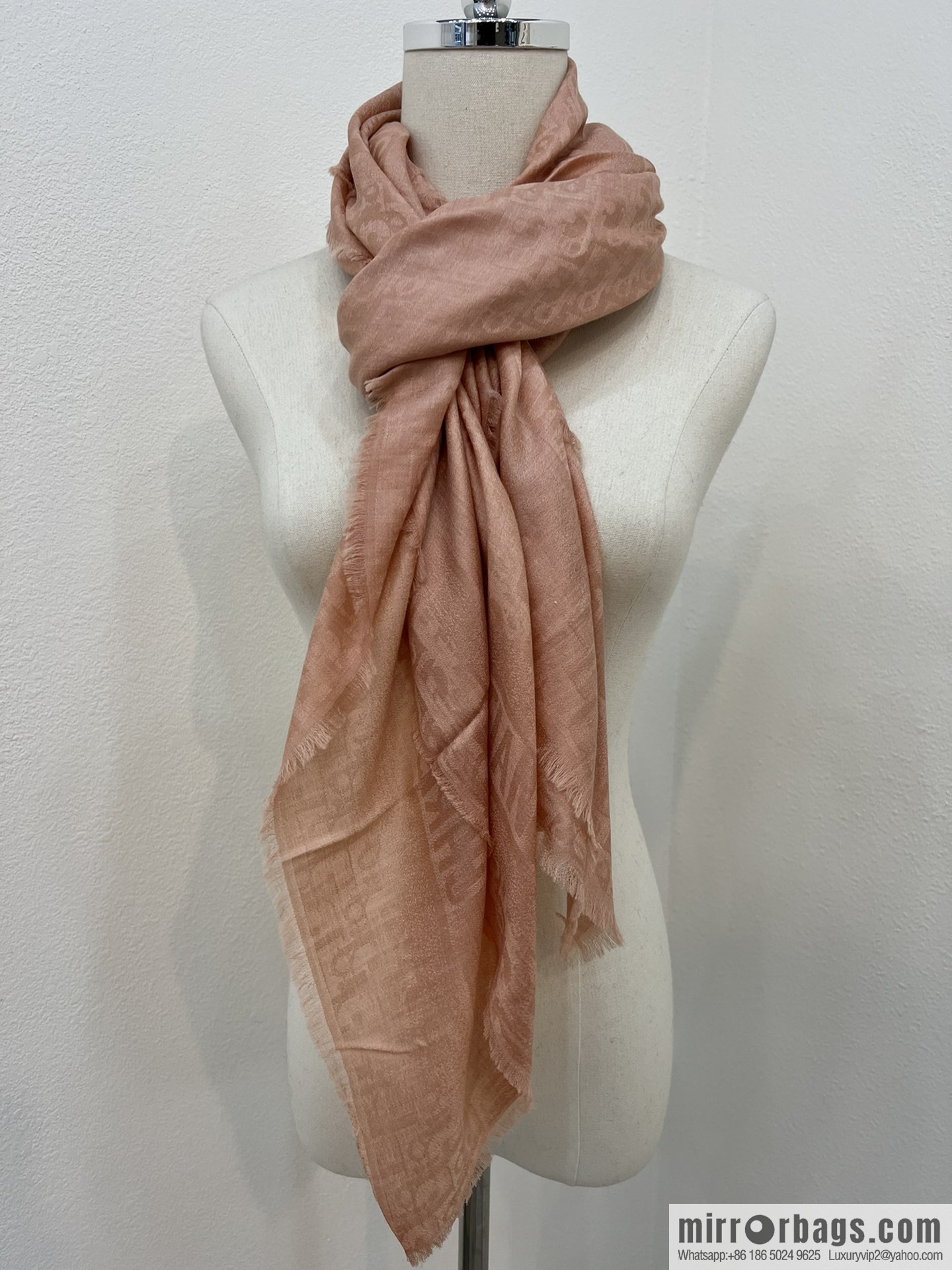 Dior Dior soft glutinous fluff cashmere square towel