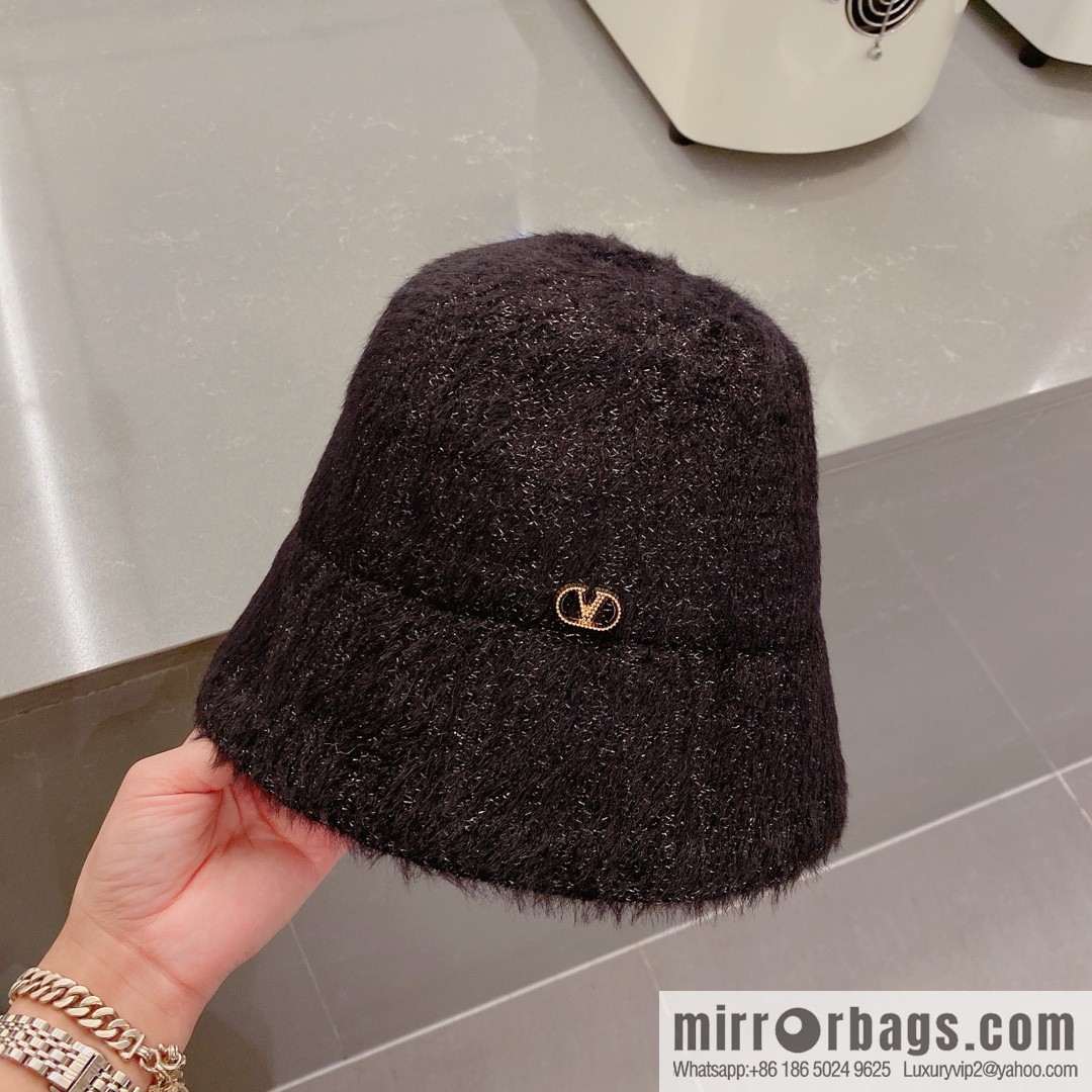 Valentino VALENTNIO autumn and winter new bucket hat
