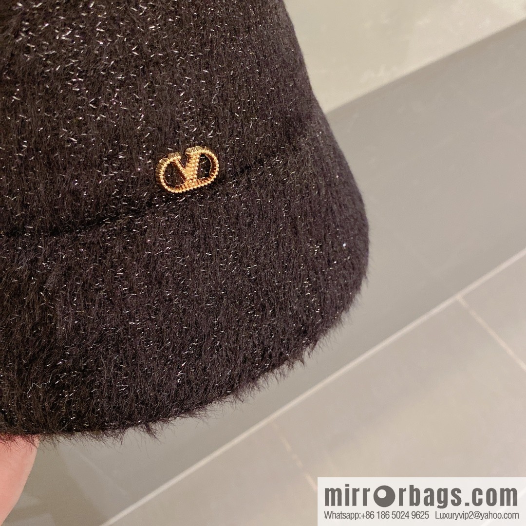 Valentino VALENTNIO autumn and winter new bucket hat