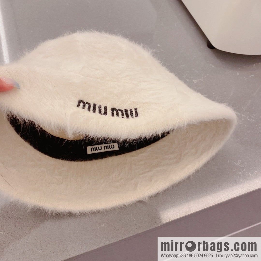 Miumiu miumiu rabbit fur top hat