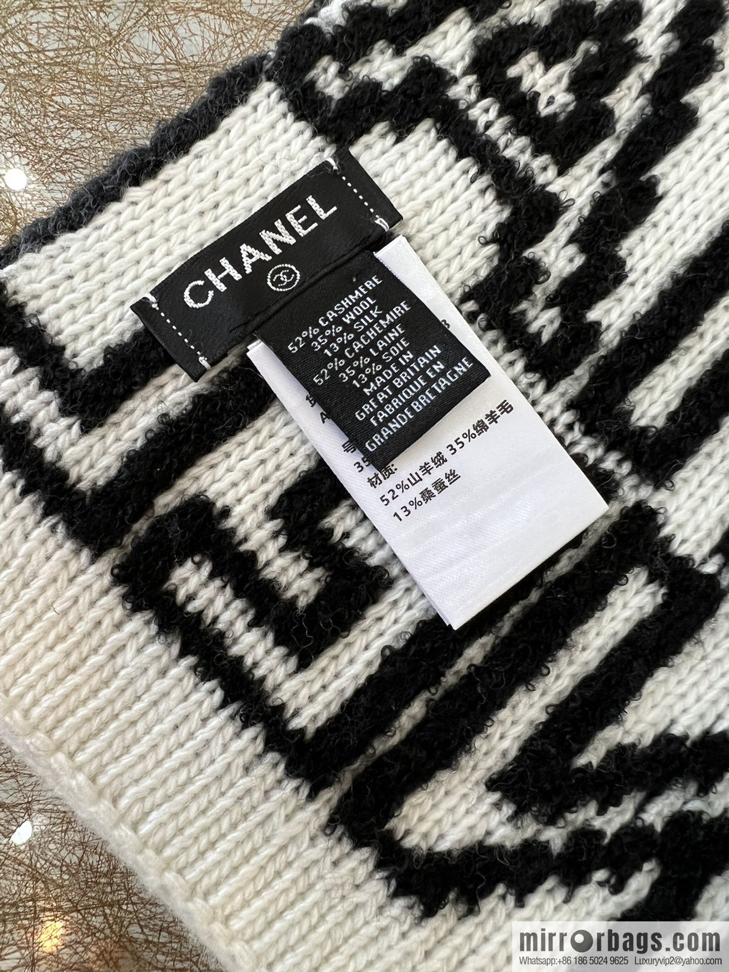 CHANEL Chanel double-sided letter cashmere scarf