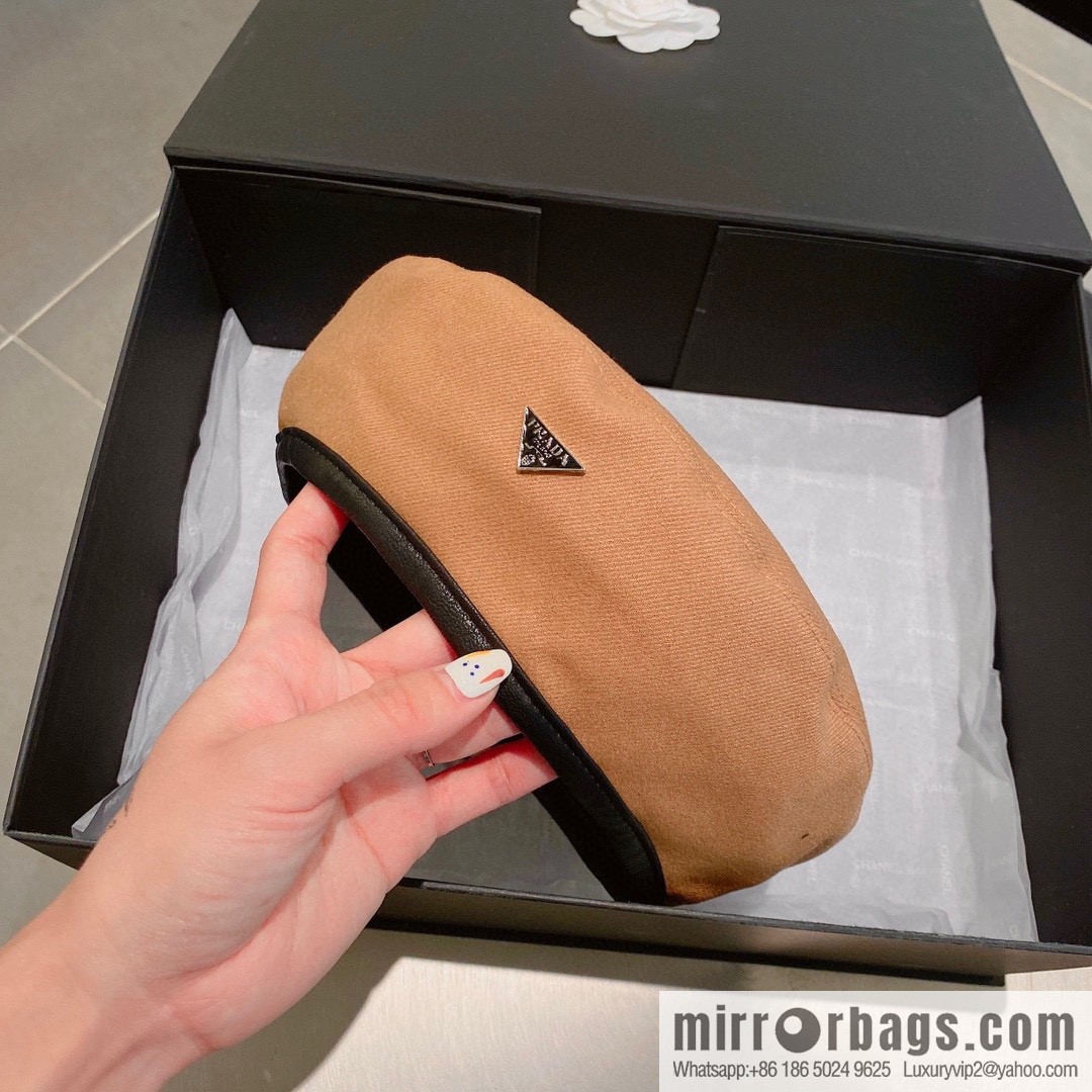 Prada 2022 autumn and winter new wool beret