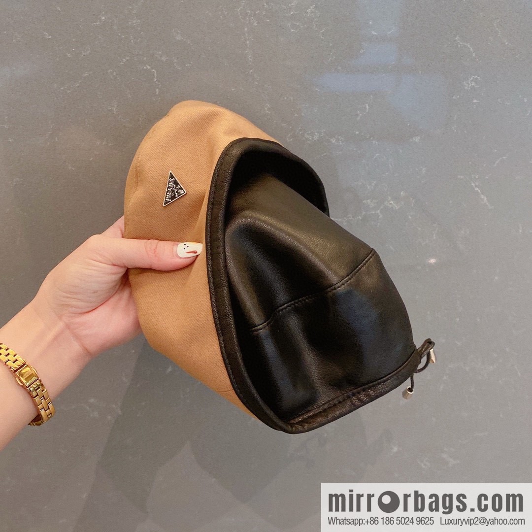 Prada 2022 autumn and winter new wool beret