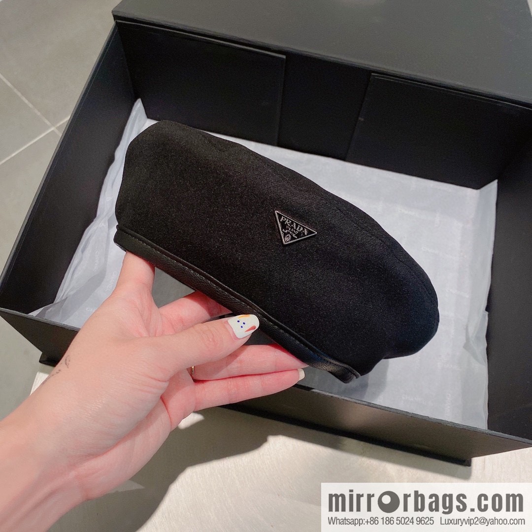 Prada 2022 autumn and winter new wool beret