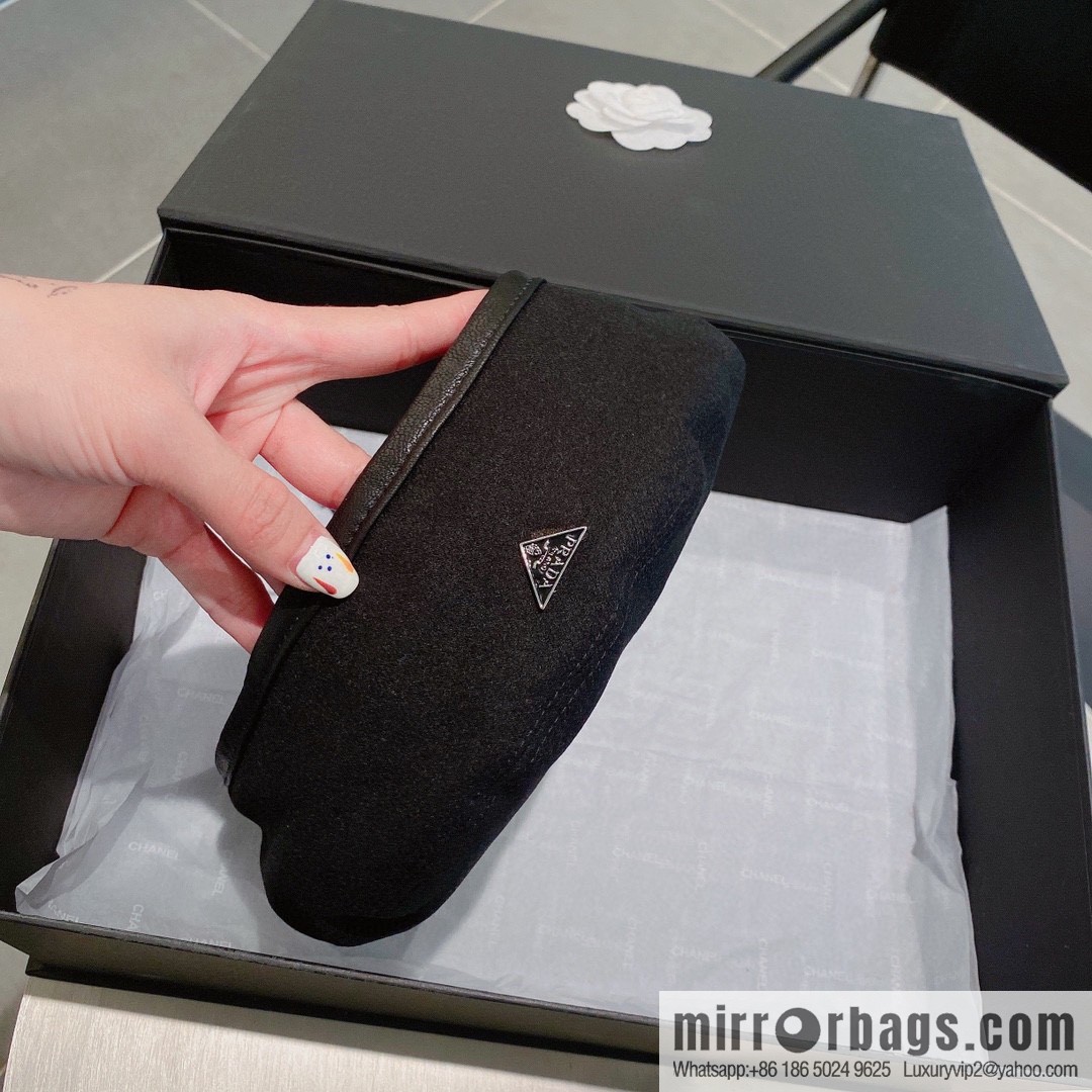 Prada 2022 autumn and winter new wool beret