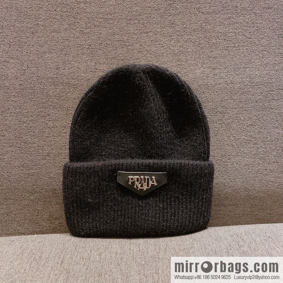 PRADA Knitted wool hat
