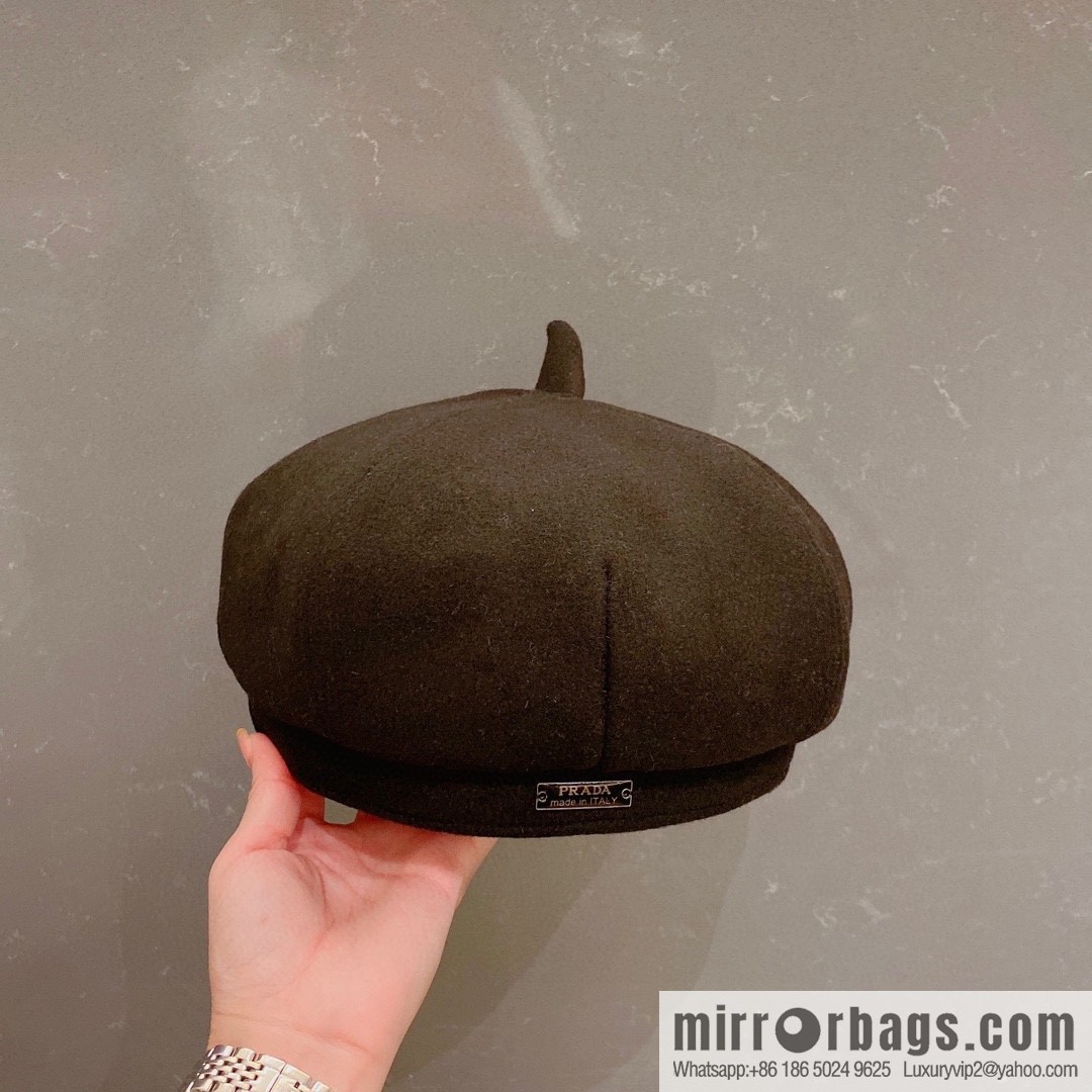 Prada autumn and winter new beret