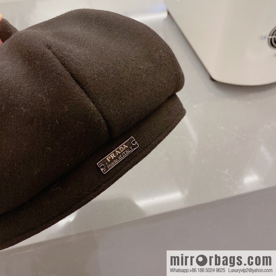 Prada autumn and winter new beret