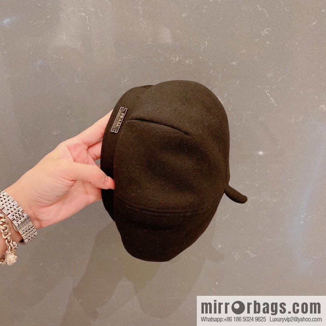 Prada autumn and winter new beret