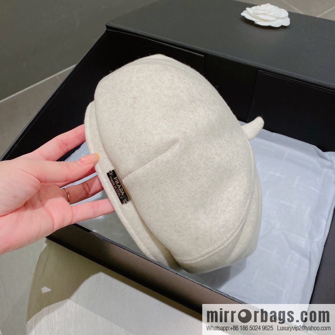 Prada autumn and winter new beret