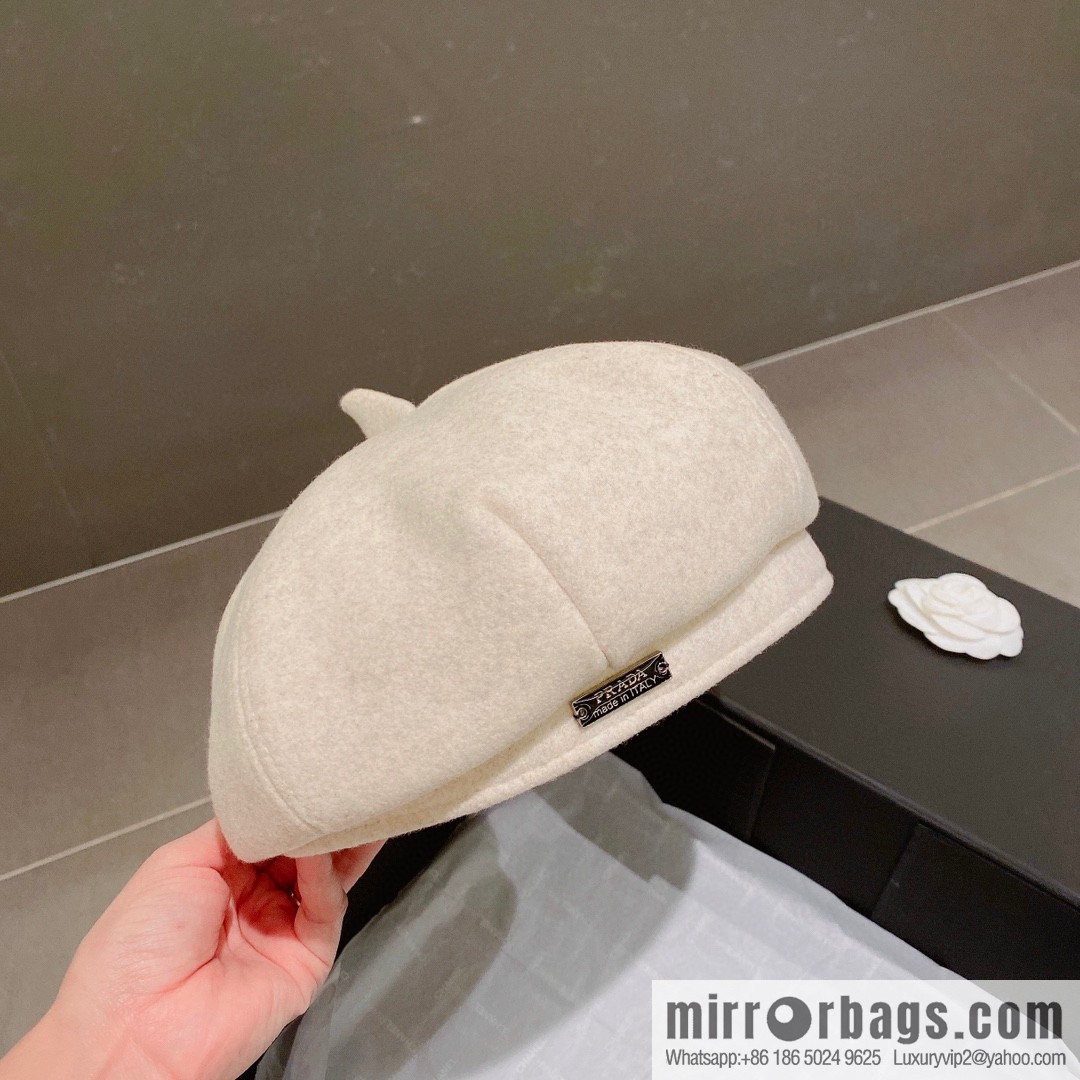 Prada autumn and winter new beret
