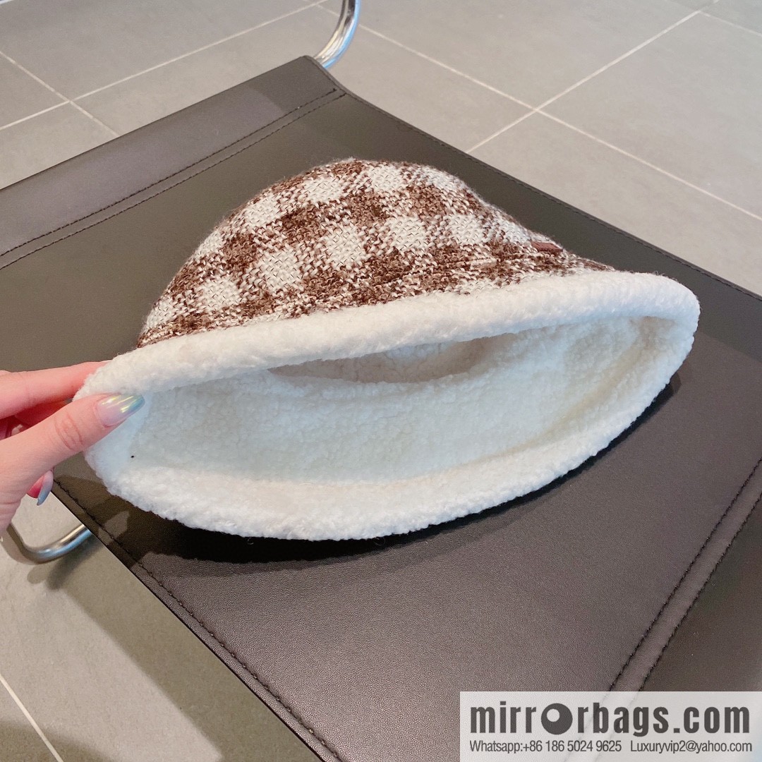 Chanel 2022 autumn and winter new lamb wool bucket hat