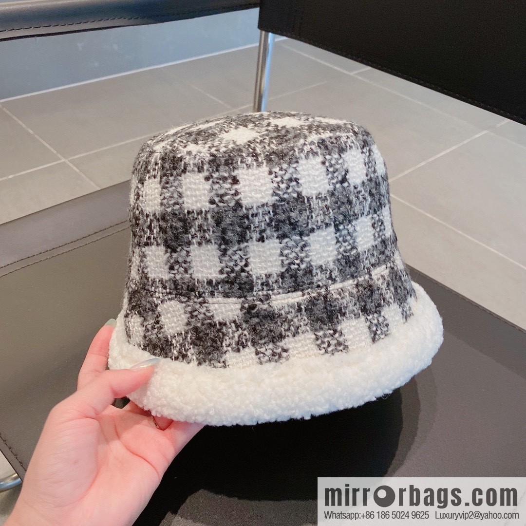 Chanel 2022 autumn and winter new lamb wool bucket hat