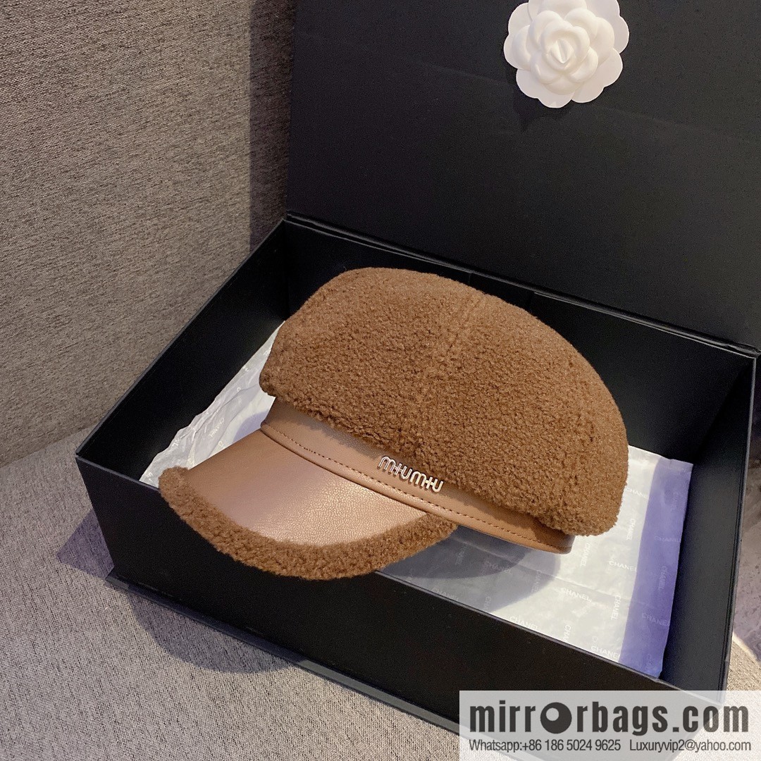 Miumiu Miumiu 2022 autumn and winter new lamb wool cap